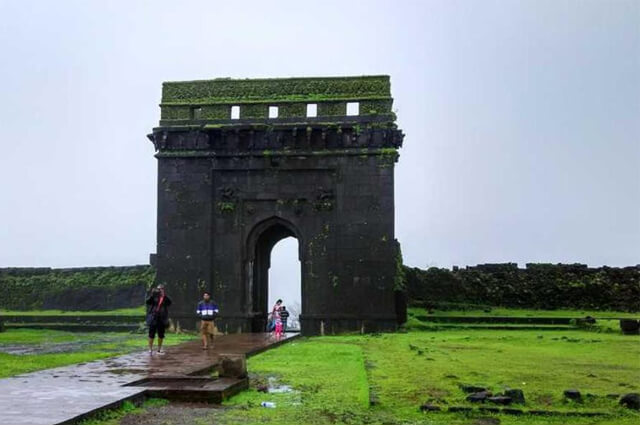 Pune to Shirdi